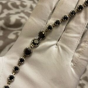 Elegant Sterling Silver 925 Bracelet with Zircon
Gemstone ladies